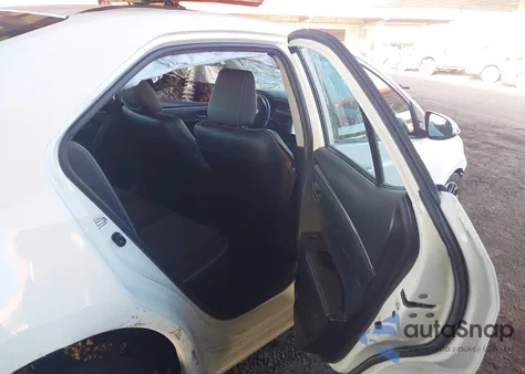 2016 Toyota Corolla S Plus z USA, uszkodzony, nr VIN 2T1BURHE7GC644953